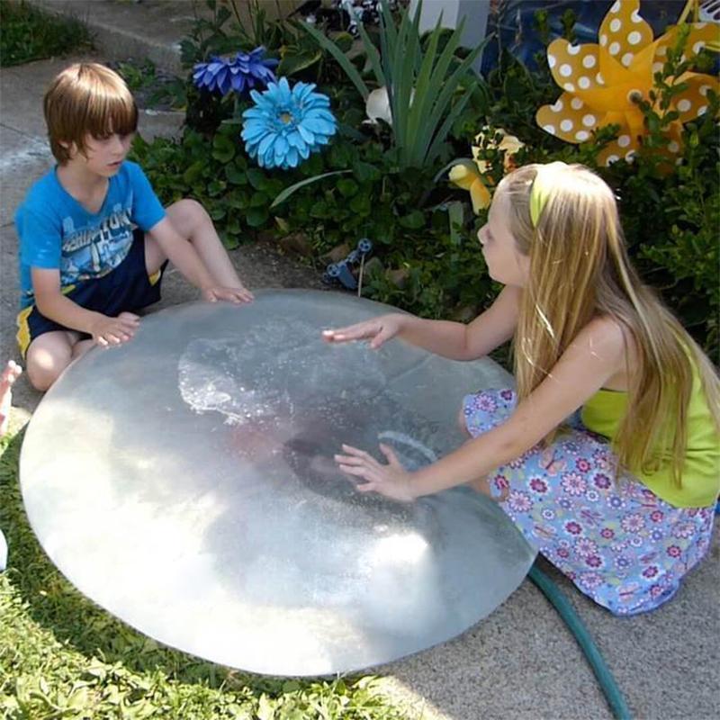 Uppblåsbar, rivtålig bubbelboll