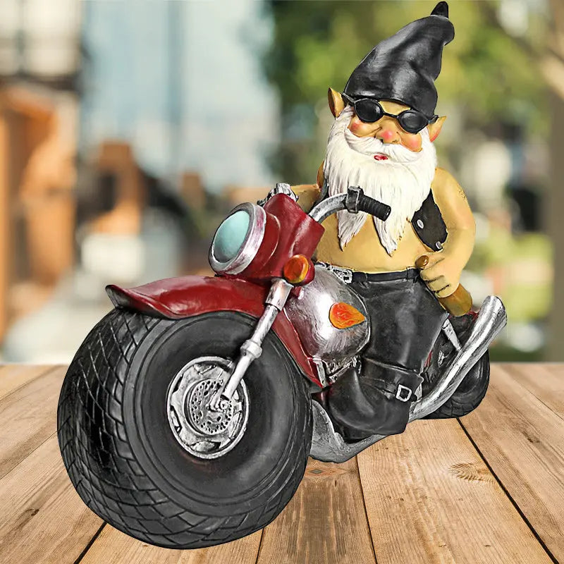 Biker-gnome-statyn - Lamora Sverige