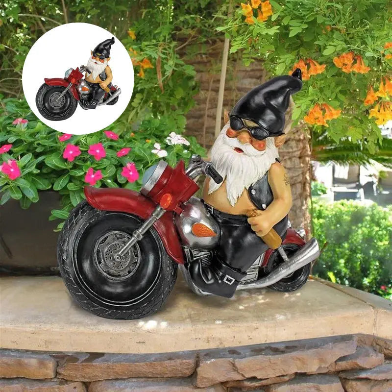 Biker-gnome-statyn - Lamora Sverige