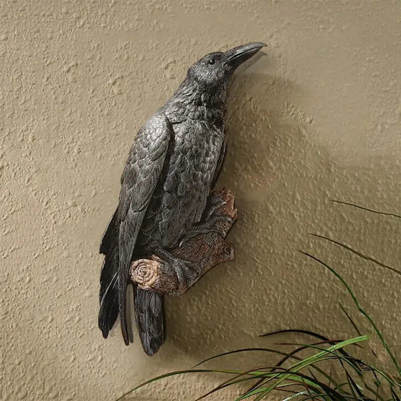 Raven Resin Wall Decoration - Lamora Sverige