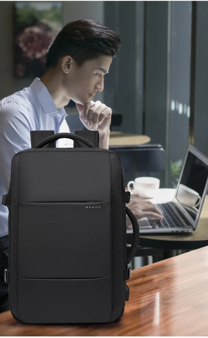 Vattentät Reseryggsäck för Män | Business Laptop Backpack med USB | Perfekt Julklapp – 17.3 Tum Expandabel Design