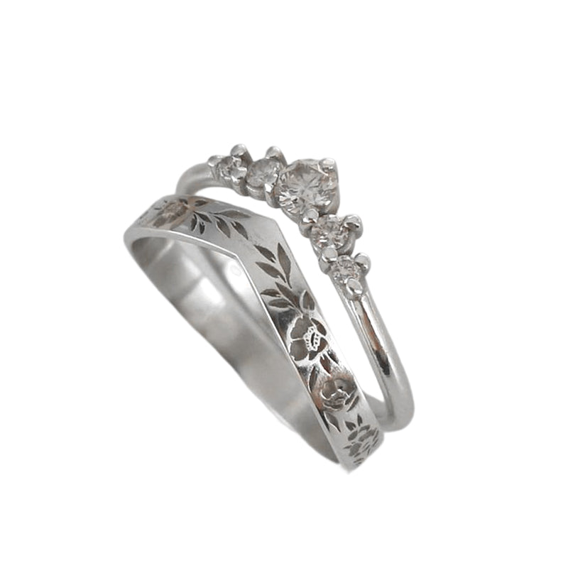 Elegant Enkel Ring med Blommönster