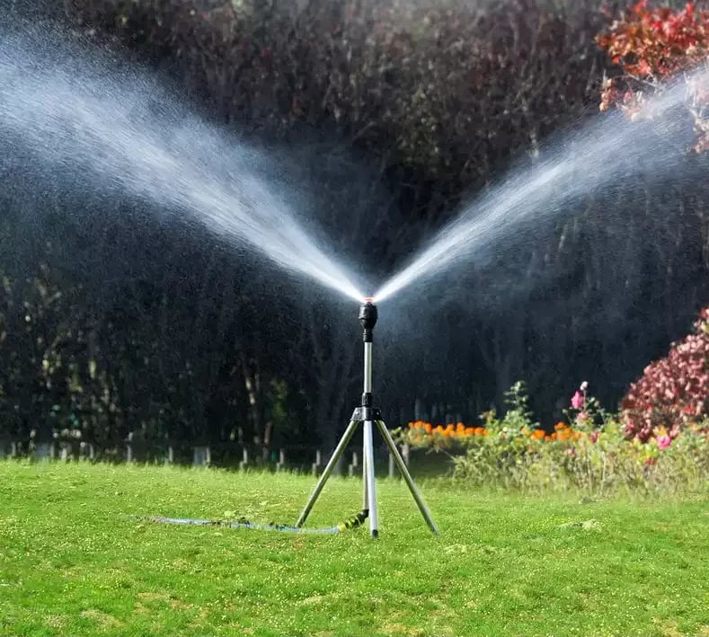 Roterande bevattningsstativ i rostfritt stål Teleskopiskt stöd Sprinkler