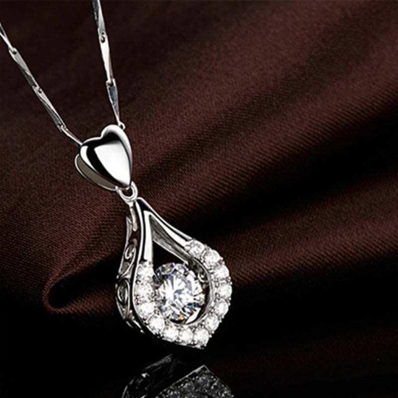 Blinkande hjärta Waterdrop Stone Halsband