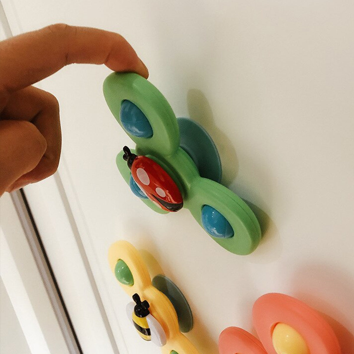 Spinz™ - Fidget Spinner med sugkopp för kinder (3 st)